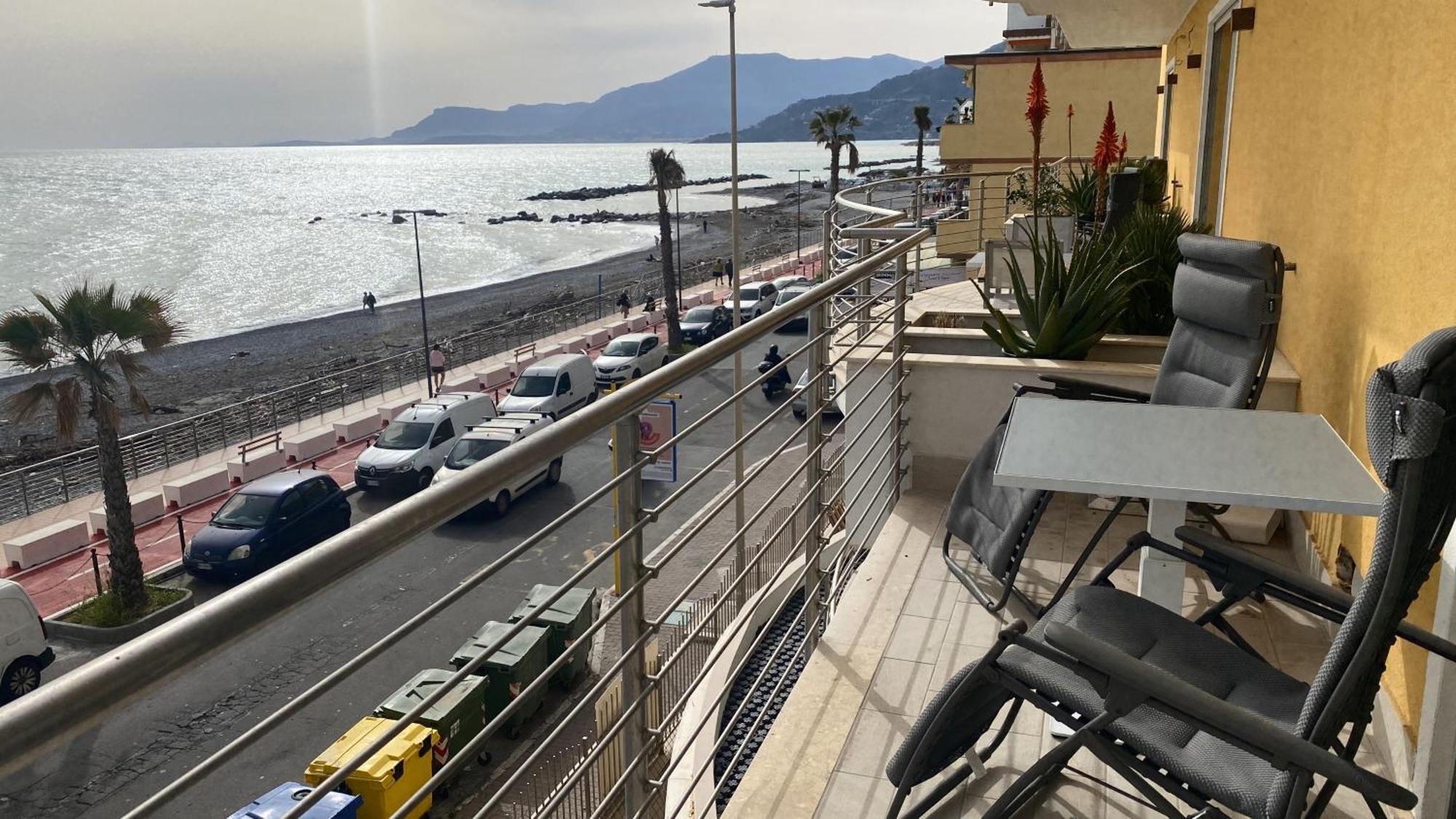 Mare Blu Apartment Ventimiglia Exterior photo